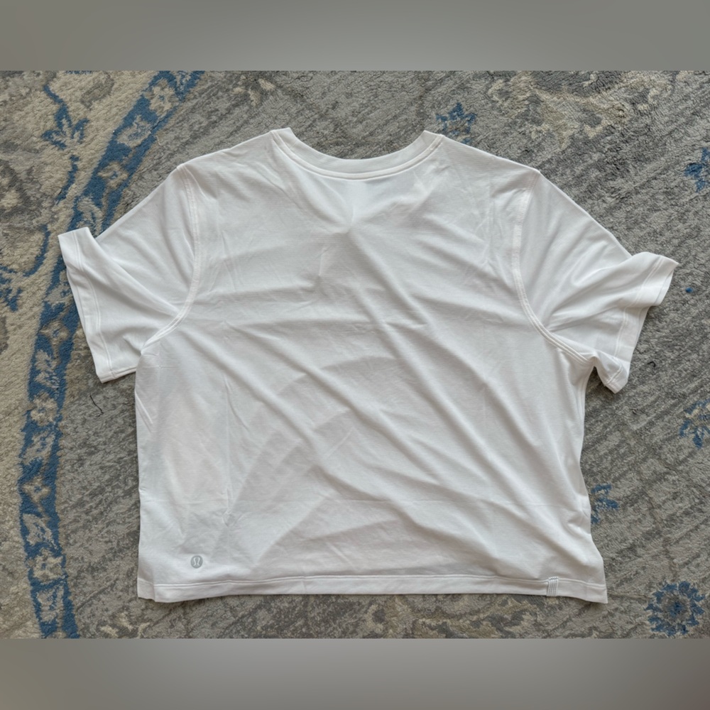 Lululemon Ultralight Waist-Length T-Shirt White - Picture 7 of 11